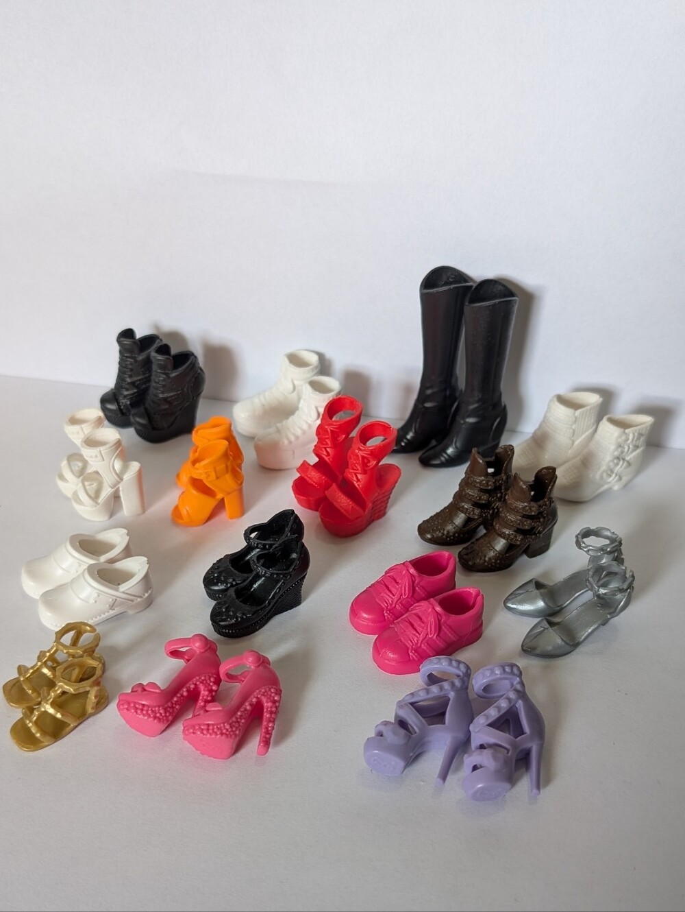 Barbie Shoes Lot Of 15 Assorted Footwear *